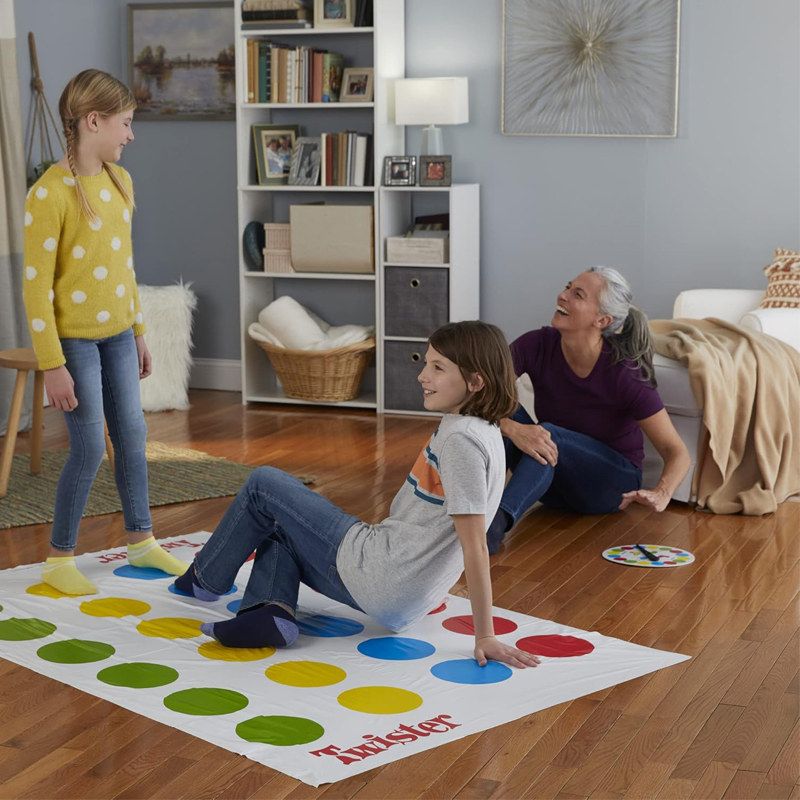 Hasbro Classic Twist Party Boa - đánh giá và giá Party Games Indoor For 6 12 Year Olds